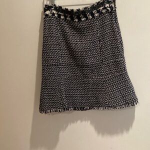 Stunning TORY BURCH Patterned Fabric with sequins on top of the skirt Size 6